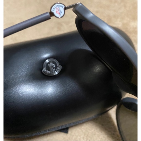 MONCLER Injected Pilot 51MM Sunglasses GREY/ORANGE NWT - Picture 6 of 10